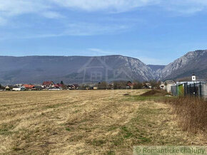 Pozemok pre rodinný dom v obci Dvorníky-Včeláre