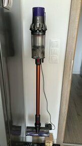 Dyson V10 absolute