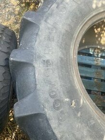 Pneumatika na traktor kombajn 600/65r28