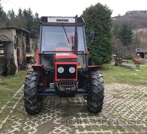 Traktor Zetor 7045 s príslušenstvom