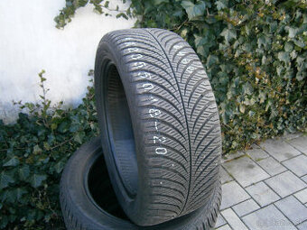 Predám 4x zimné pneu Goodyear 235/50 R18 101VXL