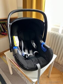 Britax Römer Baby Safe i-size autosedačka vajíčko