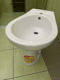 NOVÝ voľne stojaci bidet Jika Lyra