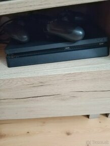 PS4 slim 1000gb + hry