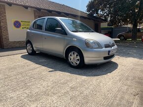 Toyota Yaris 1.0 VVTi - 1