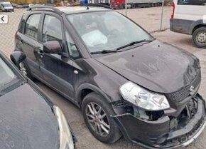 Predám Havarovanú Suzuki Sx4 1,6 benzin rv 2014.