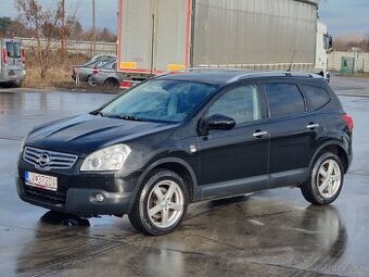 Nissan Qashqai 4x4  7 miestne