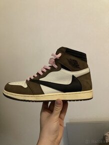 Jordan 1 Travis Scott