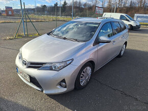 Toyota Auris 2.0  D-4D DPF Style