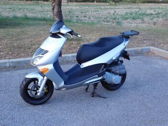 Aprilia Leonardo 150 - 1