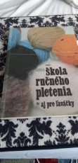 Predám knihy:  "Škola ručného pletenia", a Písanie na stroji - 1