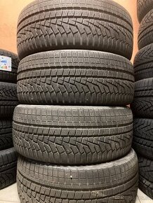 255/45R19