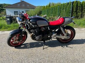 Suzuki inazuma 750 - cafe racer