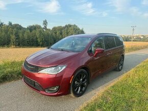 CHRYSLER PACIFICA 2018 3.6 V6 7míst záruka