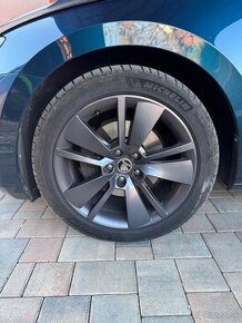 Škoda Zenith 8jx18 5x112 ET44 + Michelin Pilot Sport 4