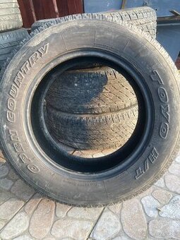 Toyo Open Country 235/65 R17