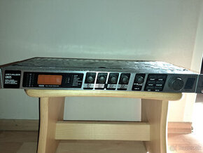 Behringer Virtualizer