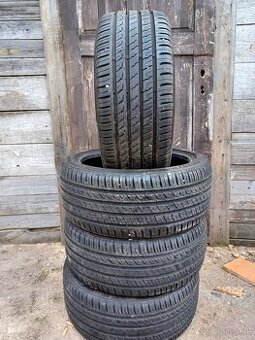 Predám 4 jazdené letné pneumatiky Barum Bravuris 215/40 R17