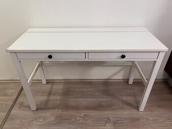 IKEA HEMNES - písací stôl v bielom drevodekore