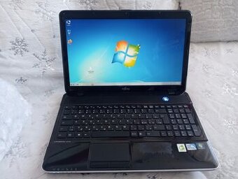 rozpredám notebook Fujitsu Lifebook AH531