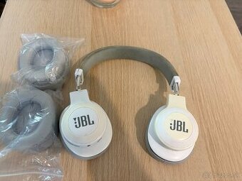 JBL E55BT