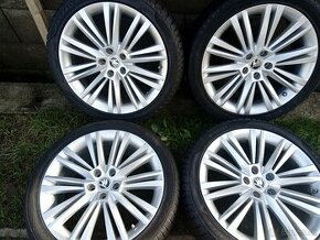 Škoda Superb 19"-235/40 R19+snímače.. zimná sada