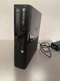 Xbox 360 E  + zdroj + pamäťová karta 320GB HDD