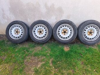 Letné pneu+plechové disky VW 195/65 r15