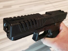 Glock 17 4gen. 9mm FAB Defense +laser