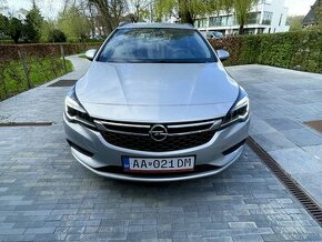 Opel Astra Sports Tourer - 1