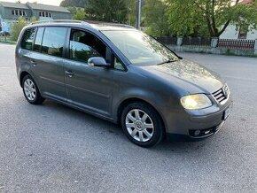 Volkswagen Touran 2.0TDI 7-miestne - 1