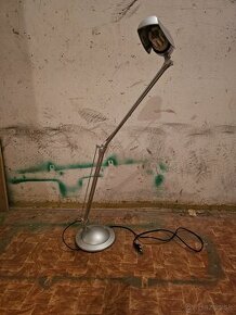 Stolná lampa