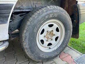 235/75 R15 6x139,7