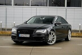 Audi S8 - 1