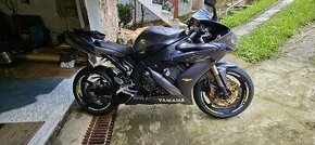 Yamaha R1