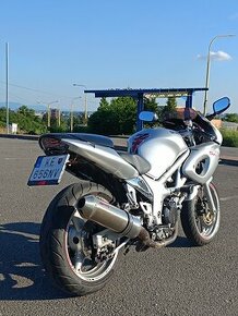 Suzuki SV650s - 1