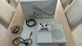 Xbox ONE S    1TB