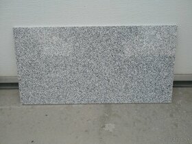 Predám opracovanú žulu - granit 30x60 cm - 1