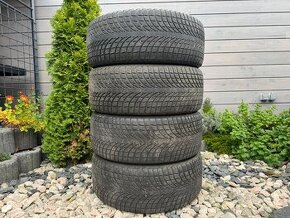 275/45 R20