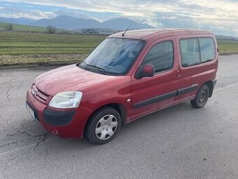 Citroen Berlingo 1.4 benzín s STK do 11/26