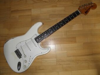 Greco Sparkle Sounds Stratocaster.