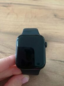 Apple watch hodinky seria 5 - 1