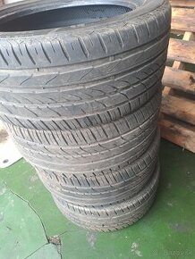 235/45 R17 Matador