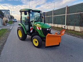 John Deere 3720 (klíma, záruka, papiere)