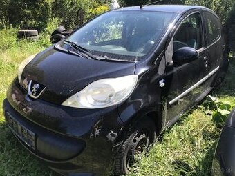 Rozpredám na náhradné diely Peugeot 107 2007