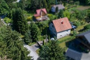 Rodinný dom s pozemkami - Pov. Bystrica