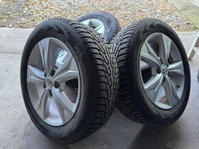 Original Toyota 5x114,3 R17 so zimnymi pneu