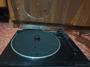 YAMAHA TT-400 gramofon