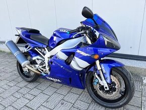 YAMAHA YZF-R1….2000…..TOP STAV