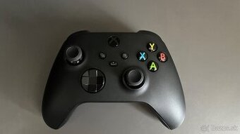 Predam Xbox ovládač cierny carbon black + bluetooth adapter